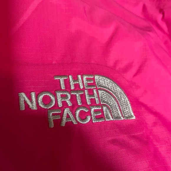 Women's The North Face Pink Jacket with hoodie - Picture 2 of 5